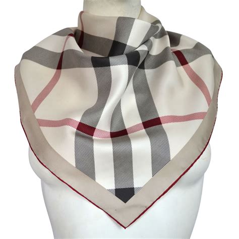 foulard burberry femme|foularde burberry.